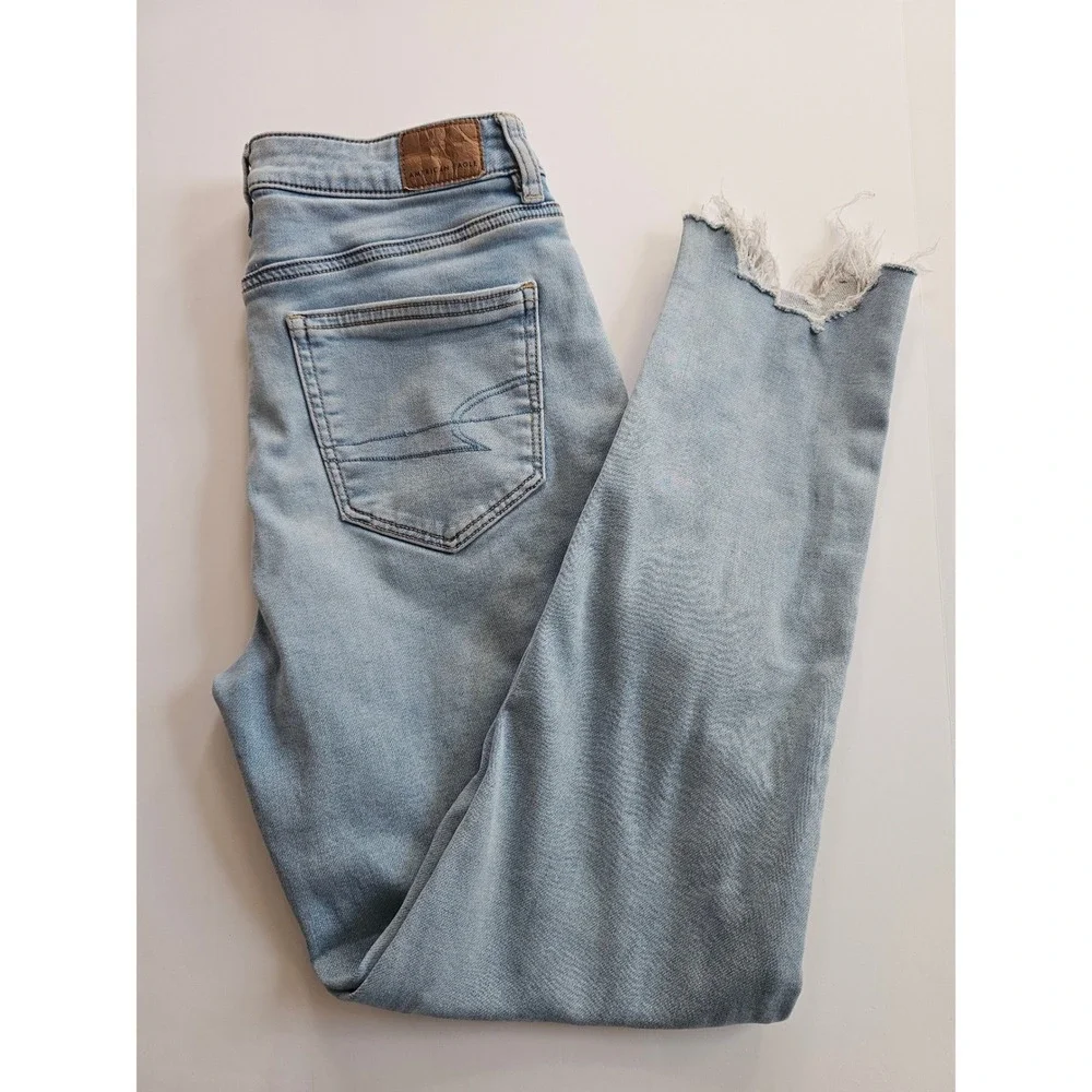 American Eagle Mom Jeans Womens 2 Light Wash High‎ Rise Frayed Y2K